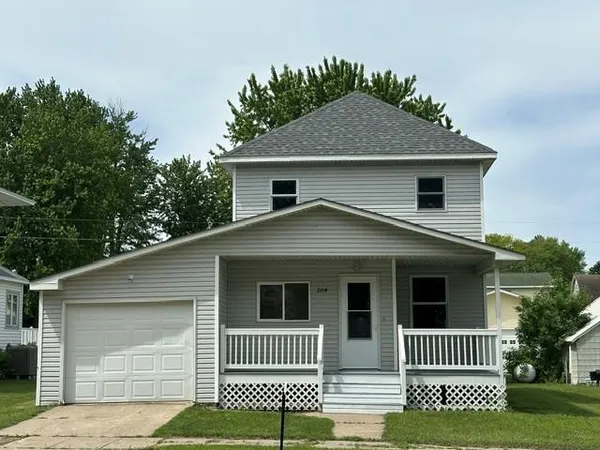 $155,000 | 204 1st Street, Russell, MN 56169