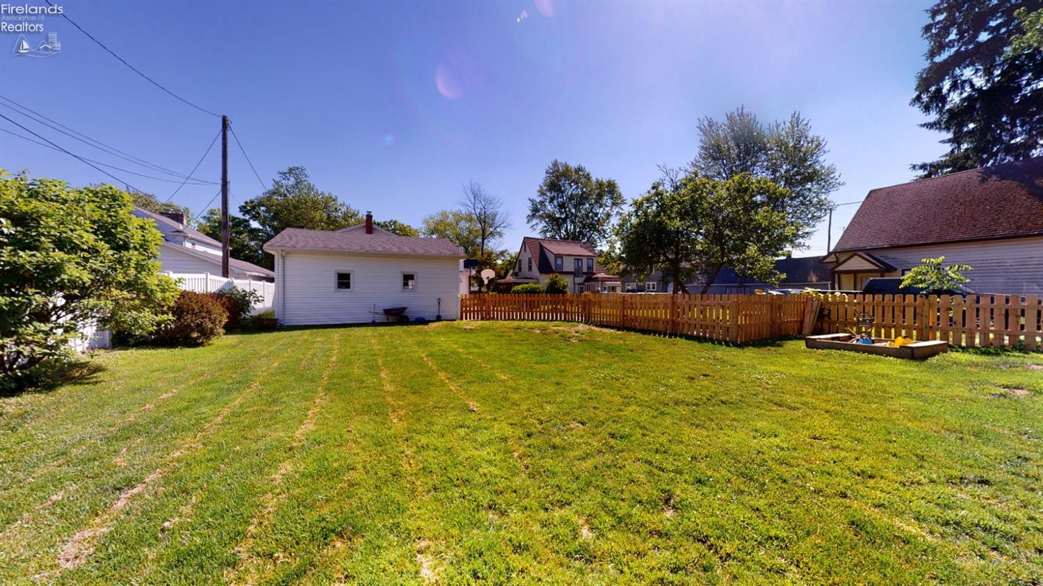 762 Barker Road Fremont, OH 43420 - Photo 37 of 38 Gallery Image 37