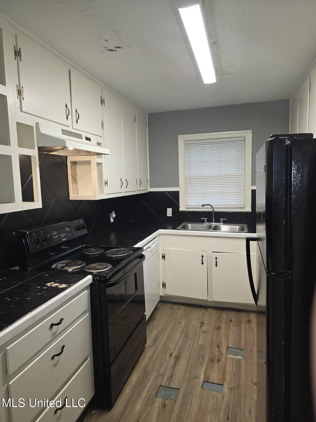 443 Meadowbrook Road Jackson, MS 39206 - Photo 12 of 20 Image20250919162810