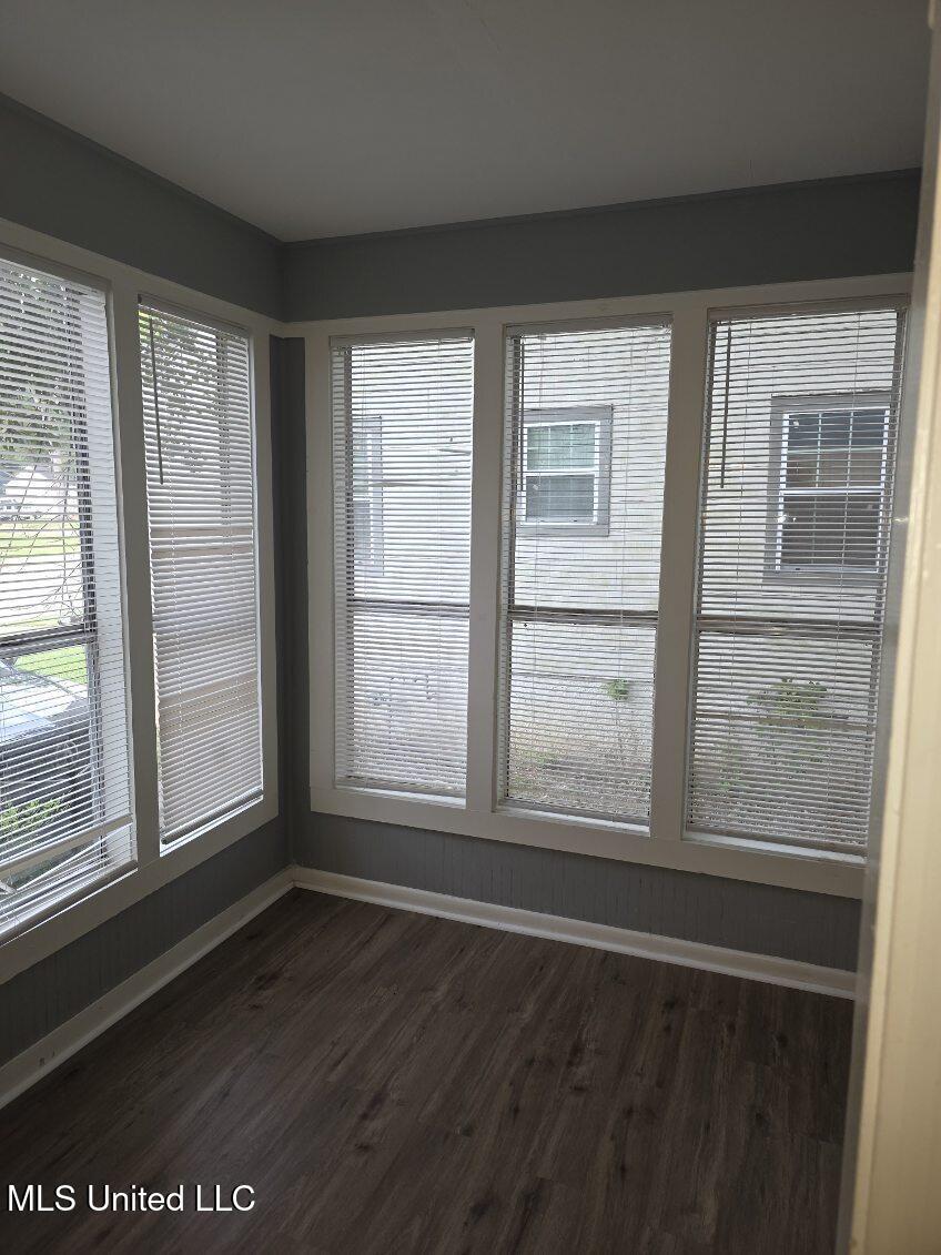 443 Meadowbrook Road Jackson, MS 39206 - Photo 9 of 20 Image20250919162804