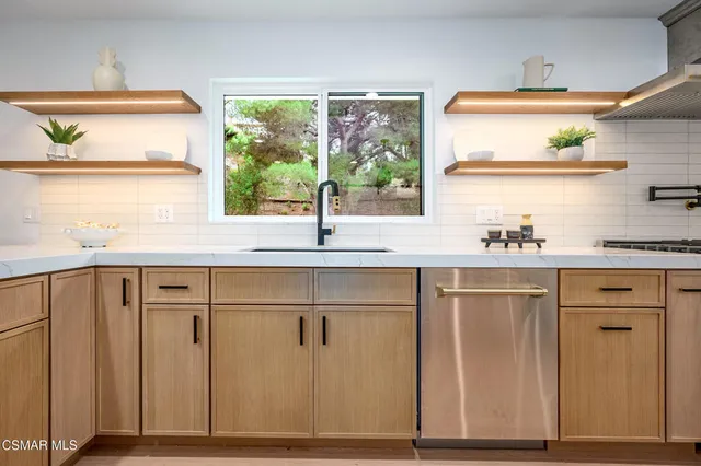 $2,099,000 | 674 Lautrec Court, Thousand Oaks, CA 91360