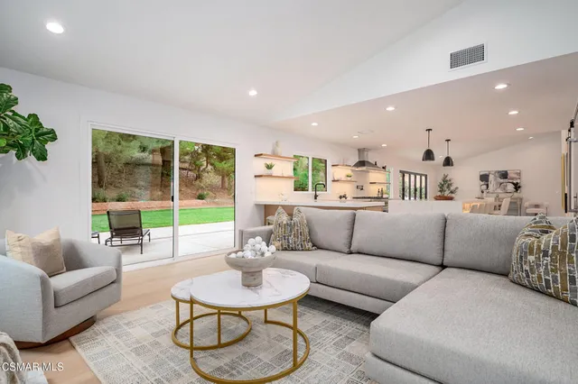 $2,099,000 | 674 Lautrec Court, Thousand Oaks, CA 91360