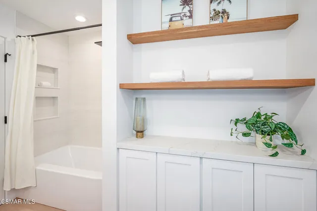 $2,099,000 | 674 Lautrec Court, Thousand Oaks, CA 91360