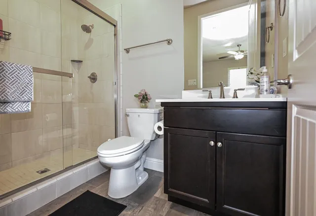 $655,000 | 2833 North Armstrong Avenue, Fresno, CA 93727