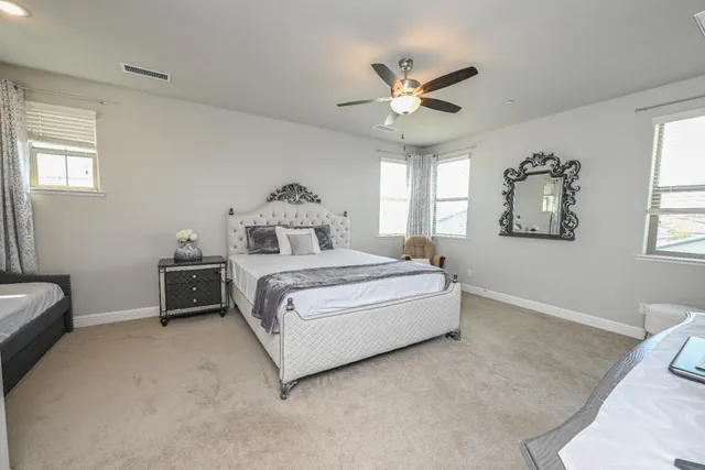 $655,000 | 2833 North Armstrong Avenue, Fresno, CA 93727