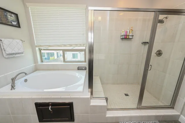 $655,000 | 2833 North Armstrong Avenue, Fresno, CA 93727