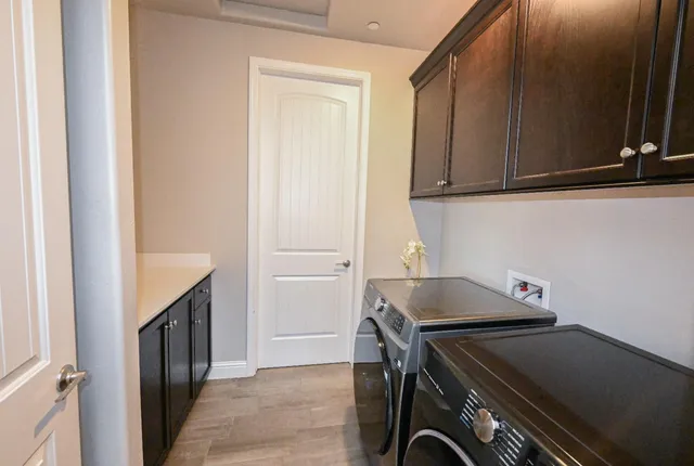 $655,000 | 2833 North Armstrong Avenue, Fresno, CA 93727