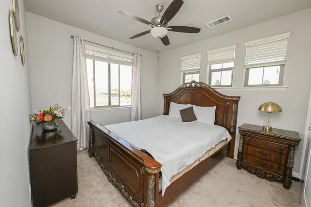 $655,000 | 2833 North Armstrong Avenue, Fresno, CA 93727