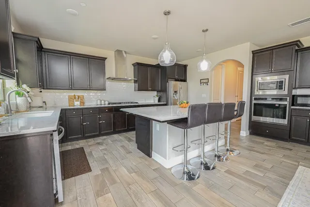 $655,000 | 2833 North Armstrong Avenue, Fresno, CA 93727