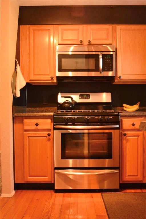 23 Carriage Road Cranston, RI 02920 - Photo 14 of 40 Gallery Image 14