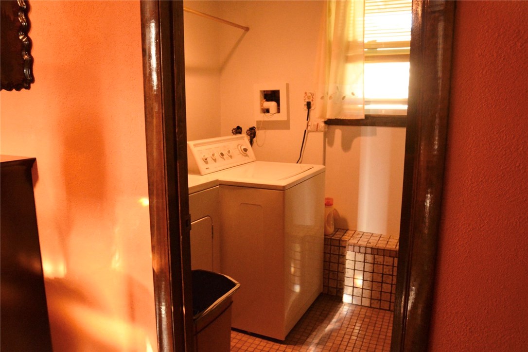 23 Carriage Road Cranston, RI 02920 - Photo 36 of 40 Gallery Image 36