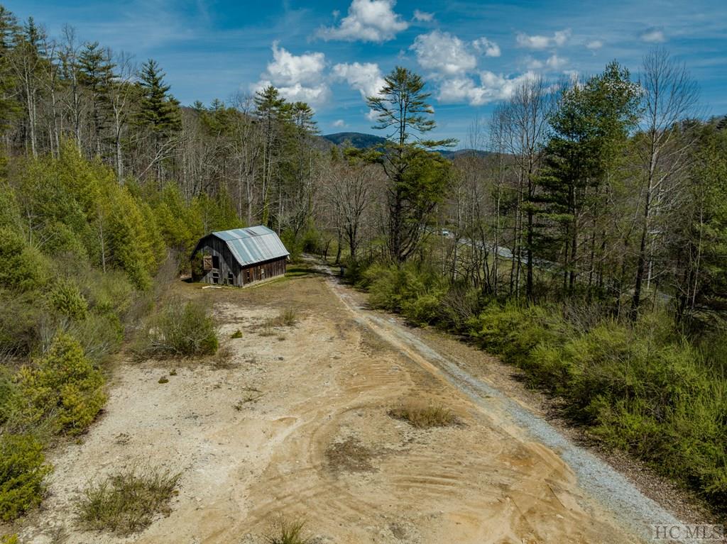 64 E Road Cashiers, NC 28717 - Photo 22 of 24 Gallery Image 22