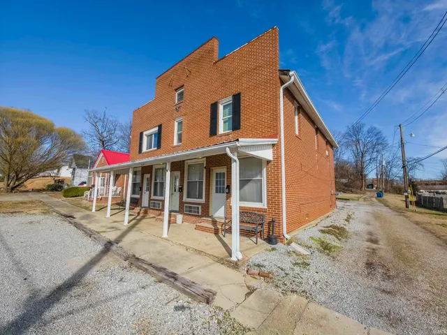 $134,900 | 113 South Mulberry Street, Mount Carmel, IL 62863