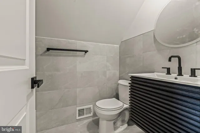 $3,995 | 48 Marboro Lane, Willingboro, NJ 08046