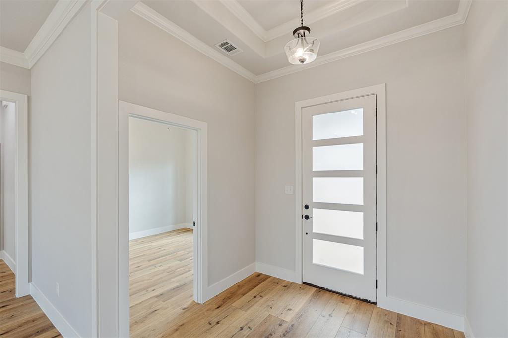 504 Limestone Circle Mabank, TX 75147 - Photo 2 of 33