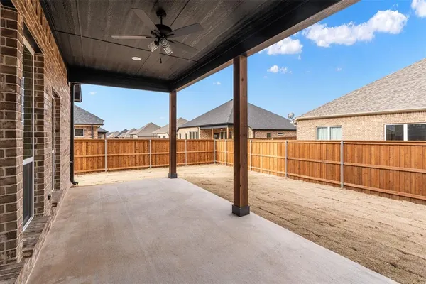 $359,900 | 504 Limestone Circle, Mabank, TX 75147