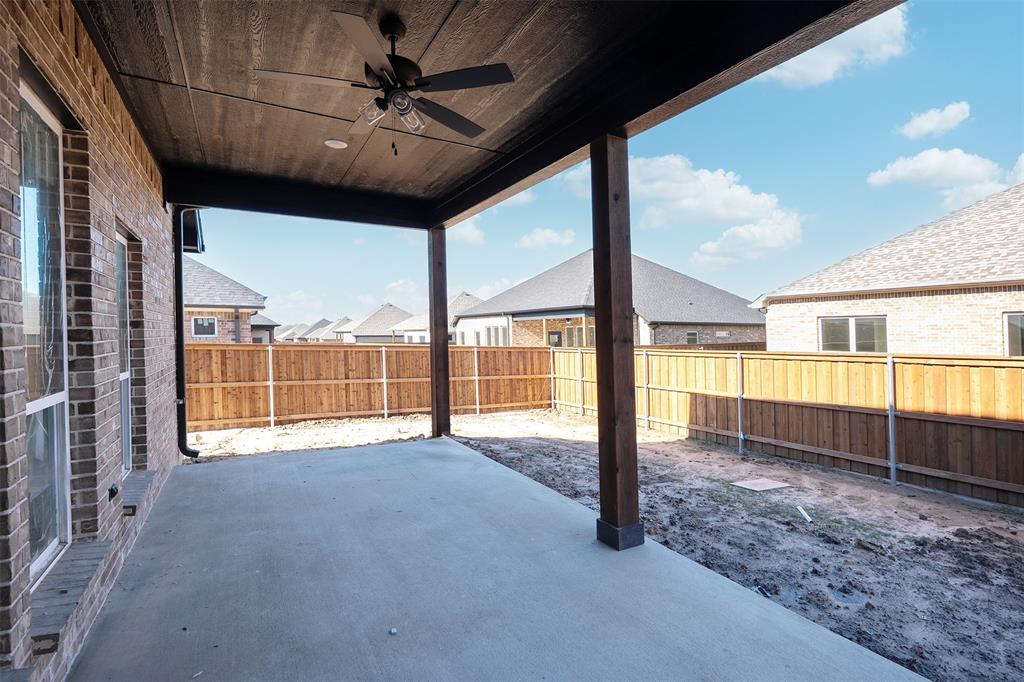 504 Limestone Circle Mabank, TX 75147 - Photo 4 of 11