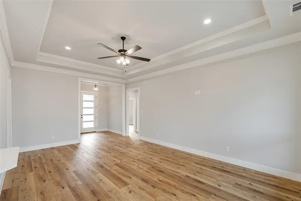 $359,900 | 504 Limestone Circle, Mabank, TX 75147