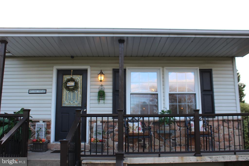 473 Spring Grove Road East Earl, PA 17519 - Photo 4 of 36 Gallery Image 4