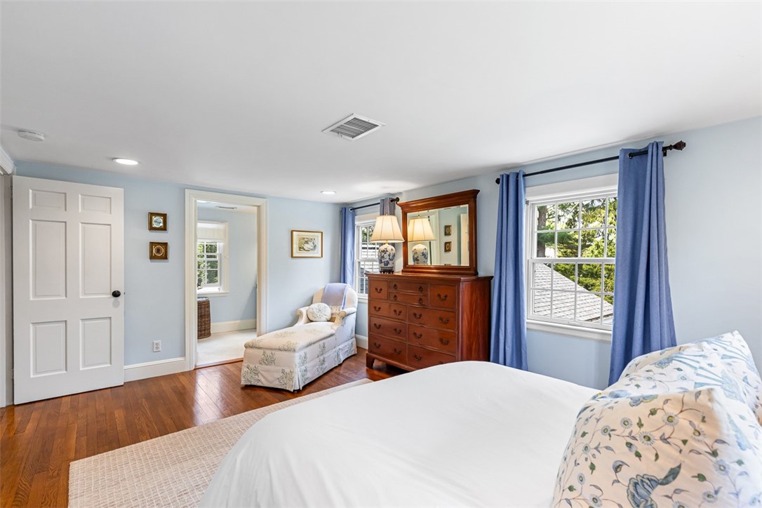 11 Harbour Road Barrington, RI 02806 - Photo 26 of 40