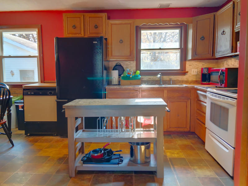 186 Spring Street Gardiner, ME 04345 - Photo 13 of 44 59CED9D1-F72C-4168-809C-55AB81AB6DEA