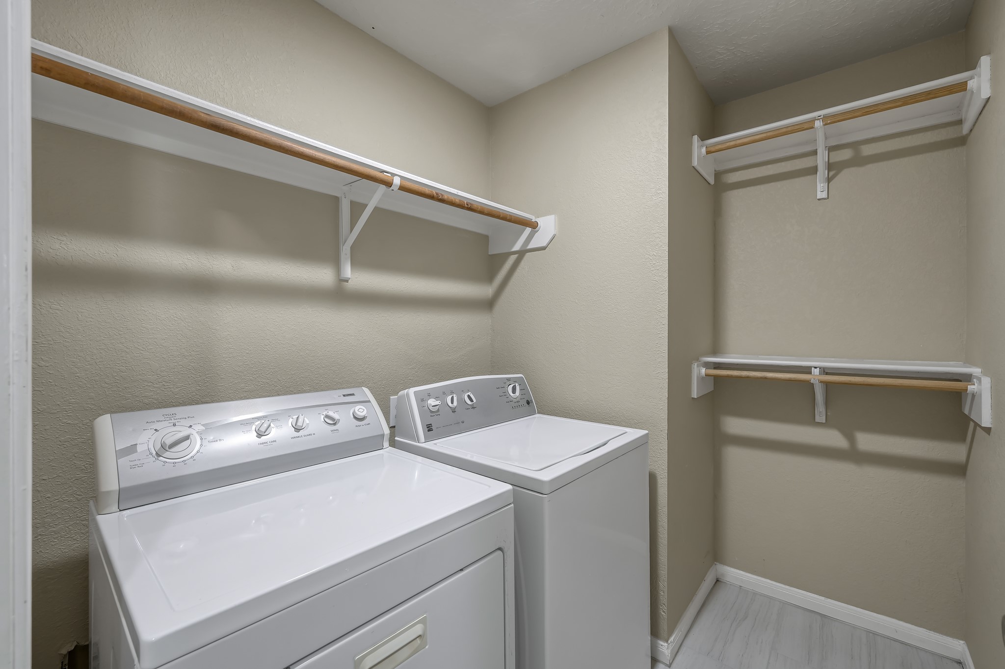 3626 Garrison Run Drive Spring, TX 77386 - Photo 23 of 28 Laundry