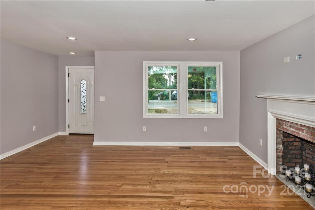 51 Ridge Street Asheville, NC 28801 - Photo 3 of 37 Gallery Image 3