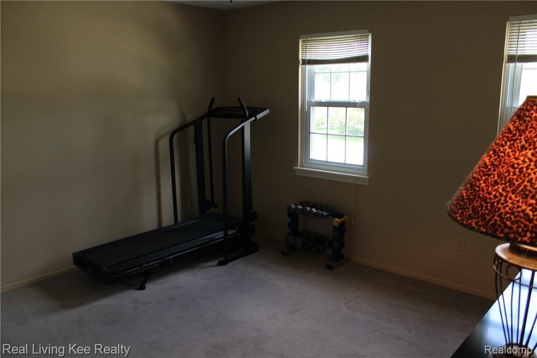 334 Arlington Drive Rochester, MI 48307 - Photo 18 of 33 IMG_2264.JPG