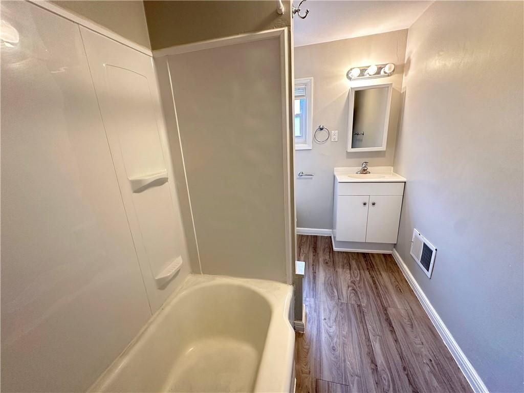 977 Streets Run Road, Unit 975 Pittsburgh, PA 15236 - Photo 7 of 9