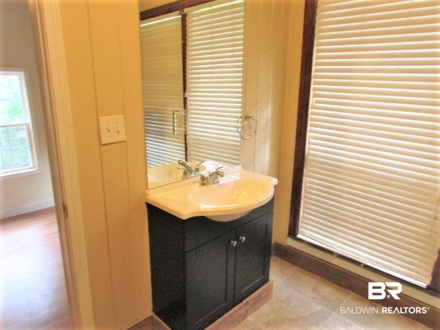 1151 Navco Road Mobile, AL 36605 - Photo 8 of 15 Master Bath