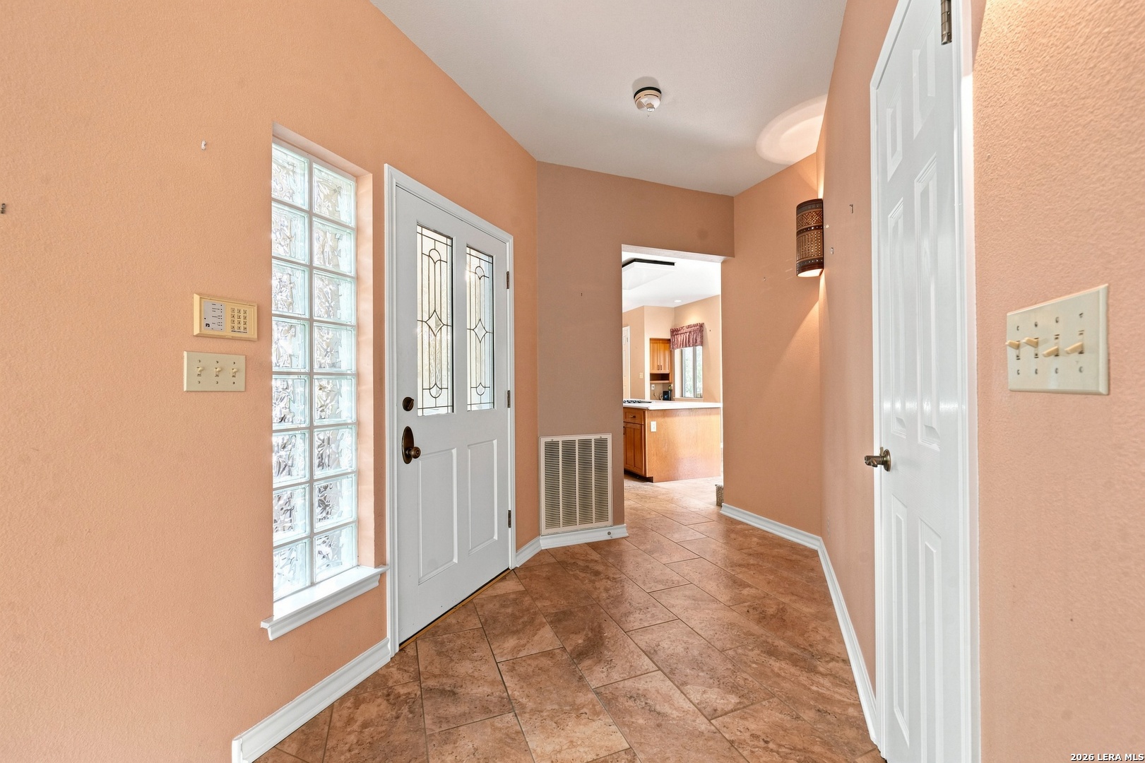 20623 Helotes Creek Road Helotes, TX 78023 - Photo 4 of 42 Gallery Image 4