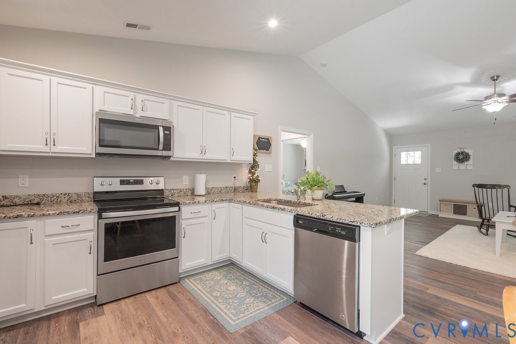 1046 Orchid Road Mineral, VA 23117 - Photo 7 of 50