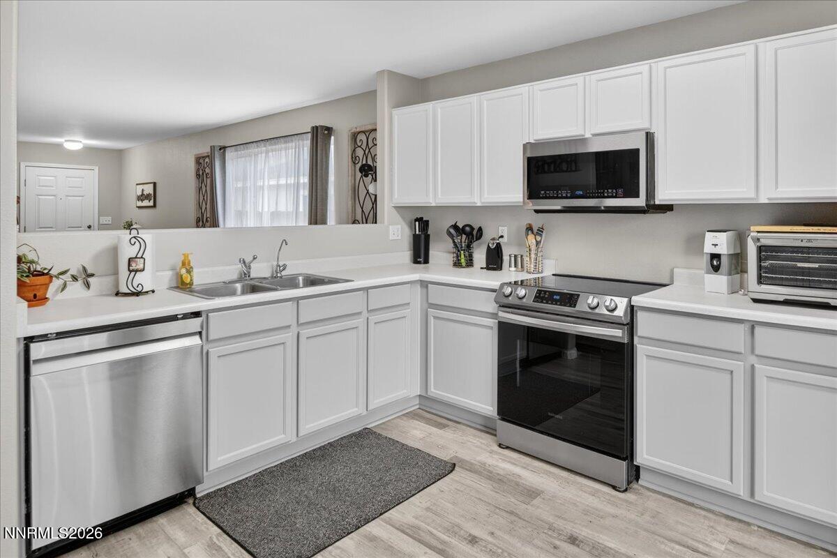 7449 Hebrides Court Reno, NV 89506 - Photo 14 of 30 09-DSC_8853