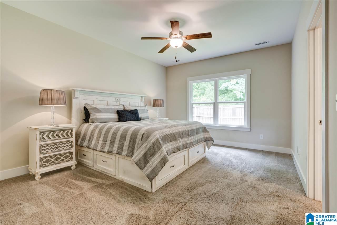 968 Valley Circle Leeds, AL 35094 - Photo 10 of 23