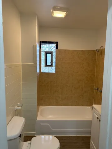 $1,200 | 7945 South South Shore Drive, Unit 2S, Chicago, IL 60617