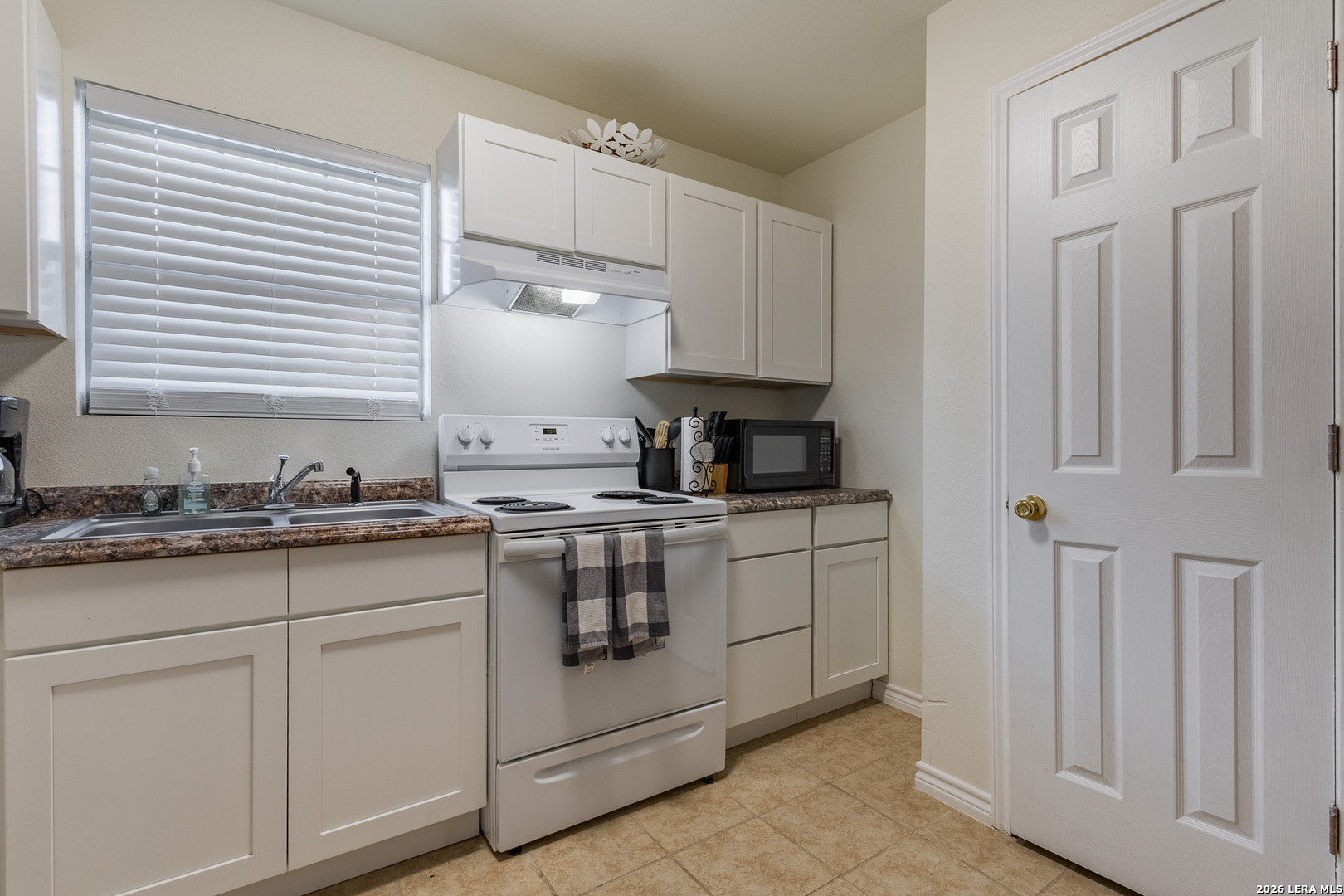 391 Riverside Drive, Unit #24 Eagle Pass, TX 78852 - Photo 13 of 25 Gallery Image 13