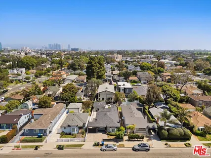 $1,675,000 | 2522 South Bundy Drive, Los Angeles, CA 90064