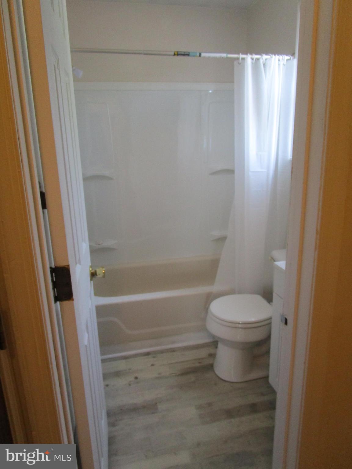 791 Miller Drive Dover, DE 19901 - Photo 22 of 35 Second Floor Hallway Bathroom