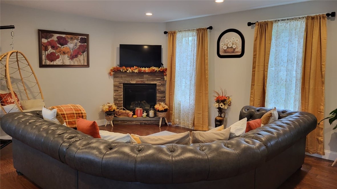 498 Hill Street Coventry, RI 02816 - Photo 8 of 33