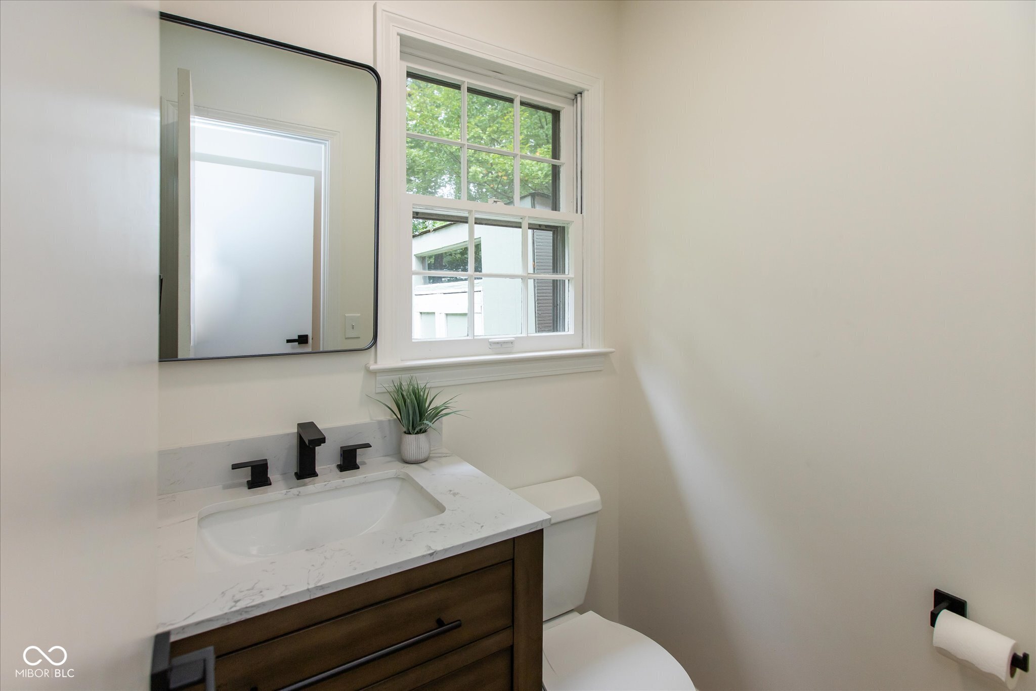 6838 Johnson Road Indianapolis, IN 46220 - Photo 18 of 42