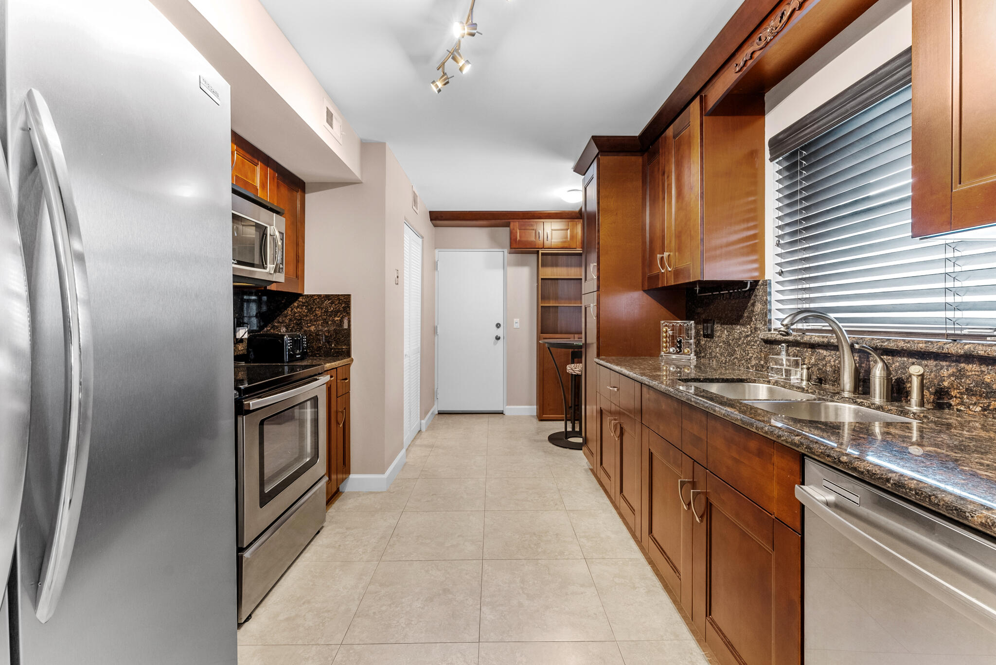 6300 Northwest 2nd Avenue, Unit 201 Boca Raton, FL 33487 - Photo 2 of 31 Kitchen 2