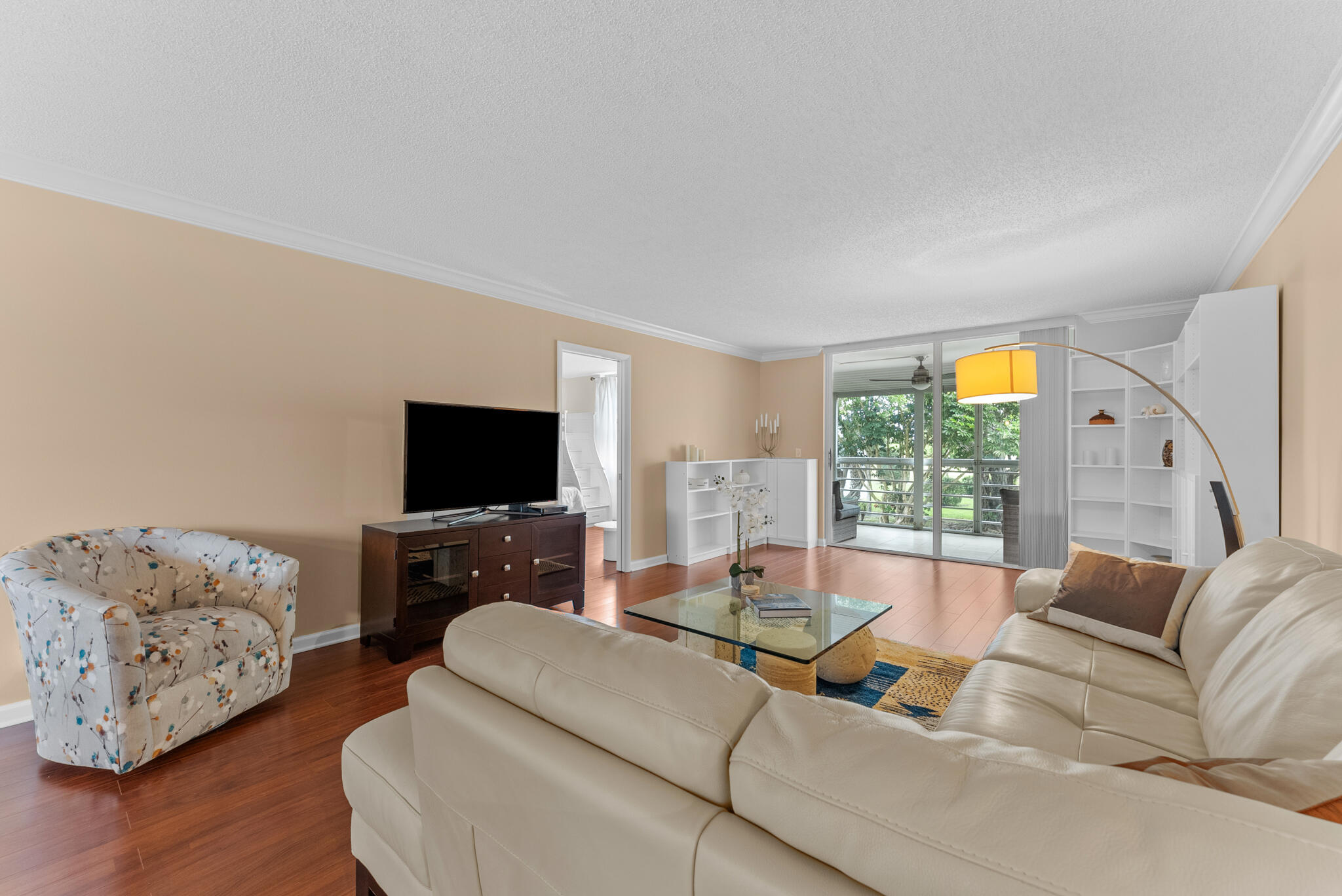 6300 Northwest 2nd Avenue, Unit 201 Boca Raton, FL 33487 - Photo 10 of 31 Liningroom 2