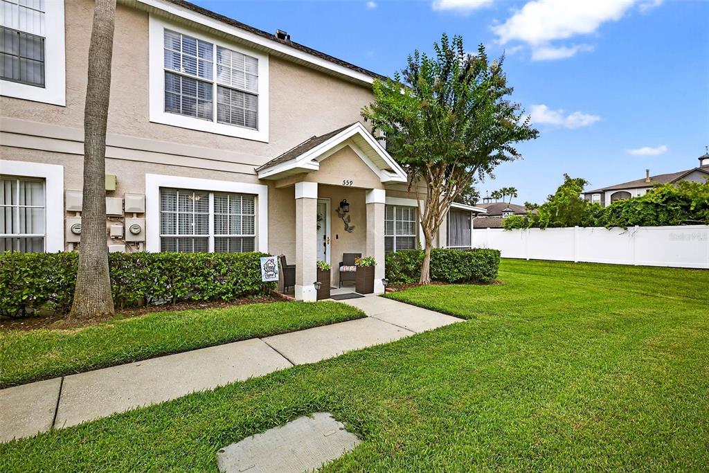 559 Kensington Lake Circle Brandon, FL 33511 - Photo 2 of 27 Gallery Image 2