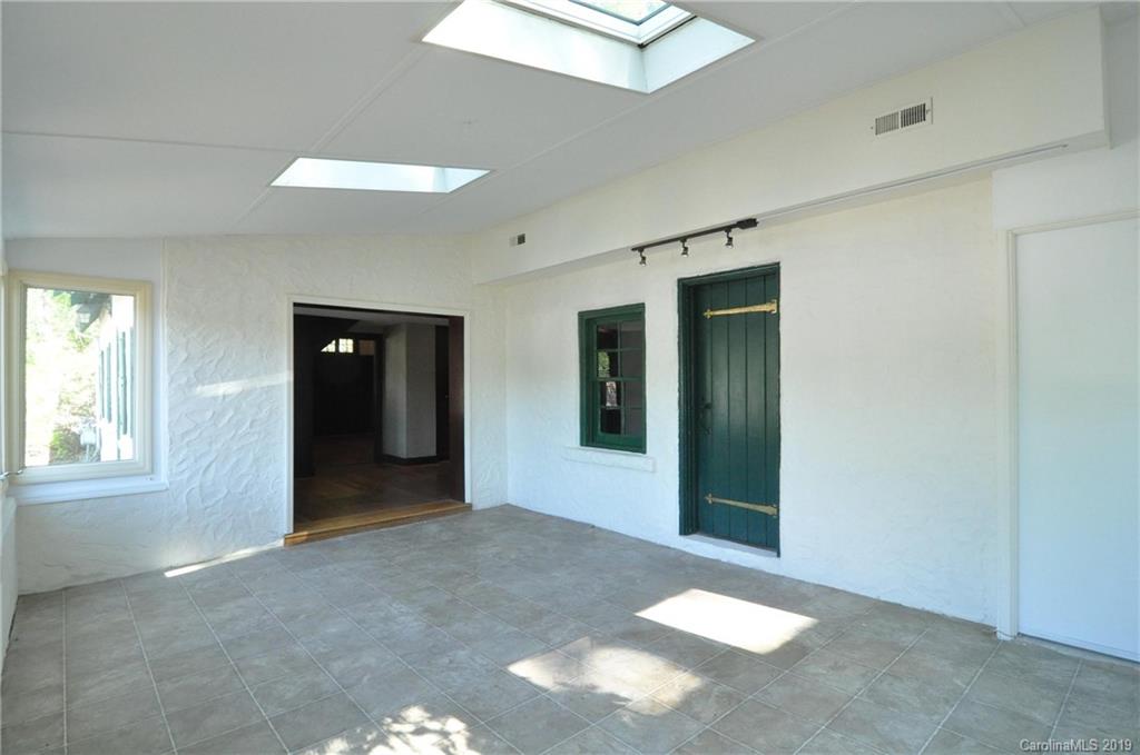 43 East Howard Street Tryon, NC 28782 - Photo 26 of 44 Gallery Image 26