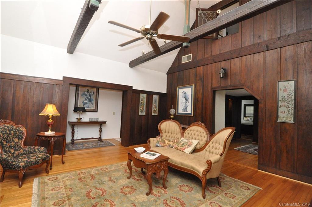 43 East Howard Street Tryon, NC 28782 - Photo 9 of 44 Gallery Image 9