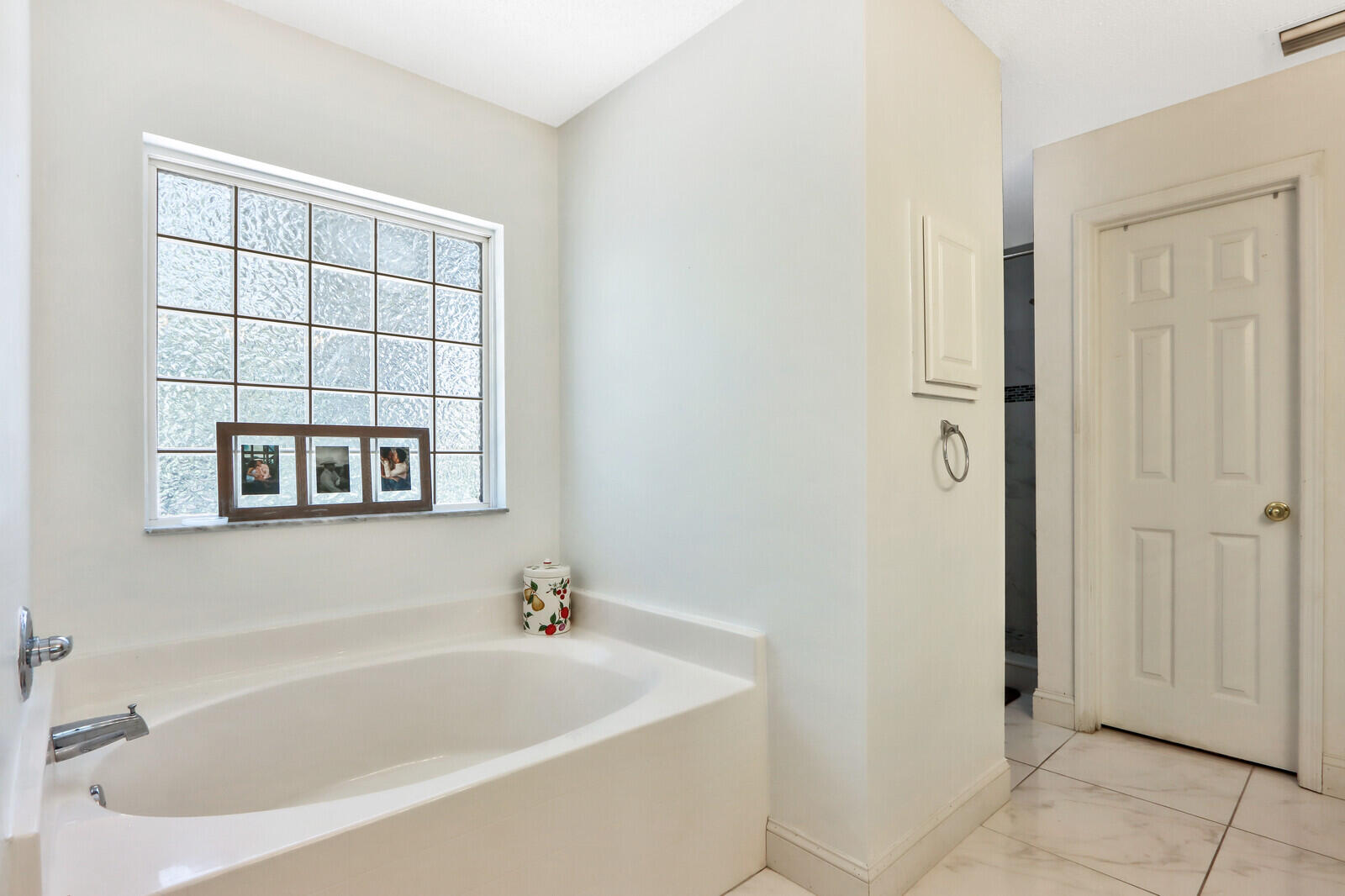 333 Southwest Covington Road Port St. Lucie, FL 34953 - Photo 27 of 40 Master Bath