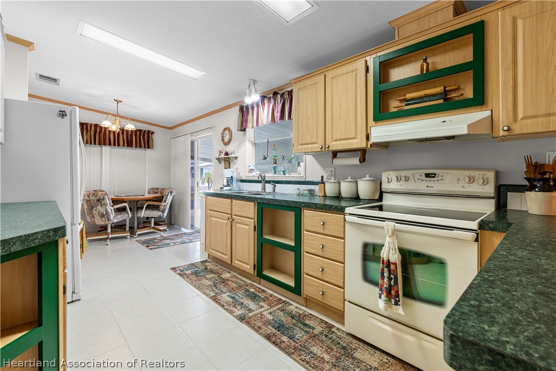 1641 Southwest 35th Circle Okeechobee, FL 34974 - Photo 18 of 44