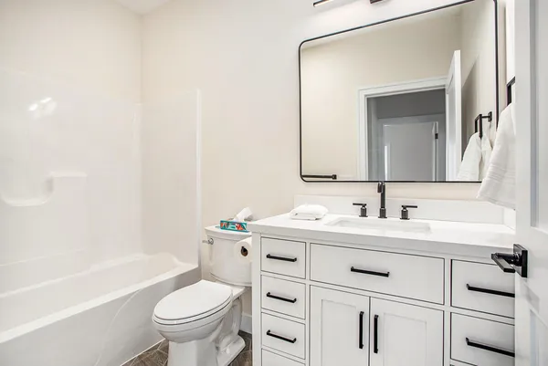 $699,900 | 7960 North Westnedge Avenue, Kalamazoo, MI 49009