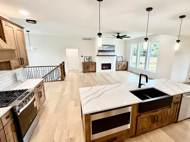 $739,900 | 7960 North Westnedge Avenue, Kalamazoo, MI 49009