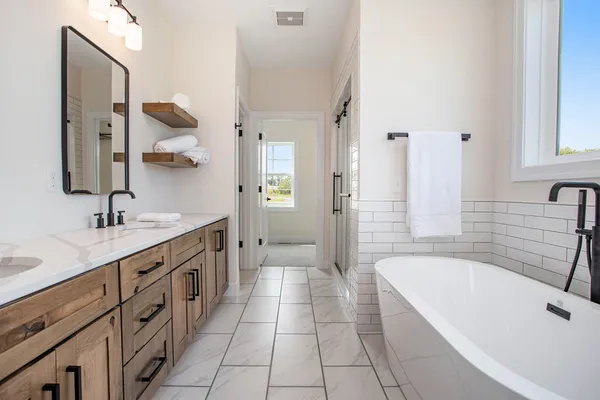 $699,900 | 7960 North Westnedge Avenue, Kalamazoo, MI 49009